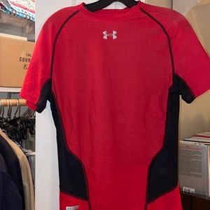 Under Armour heat gear athletic workout shirt